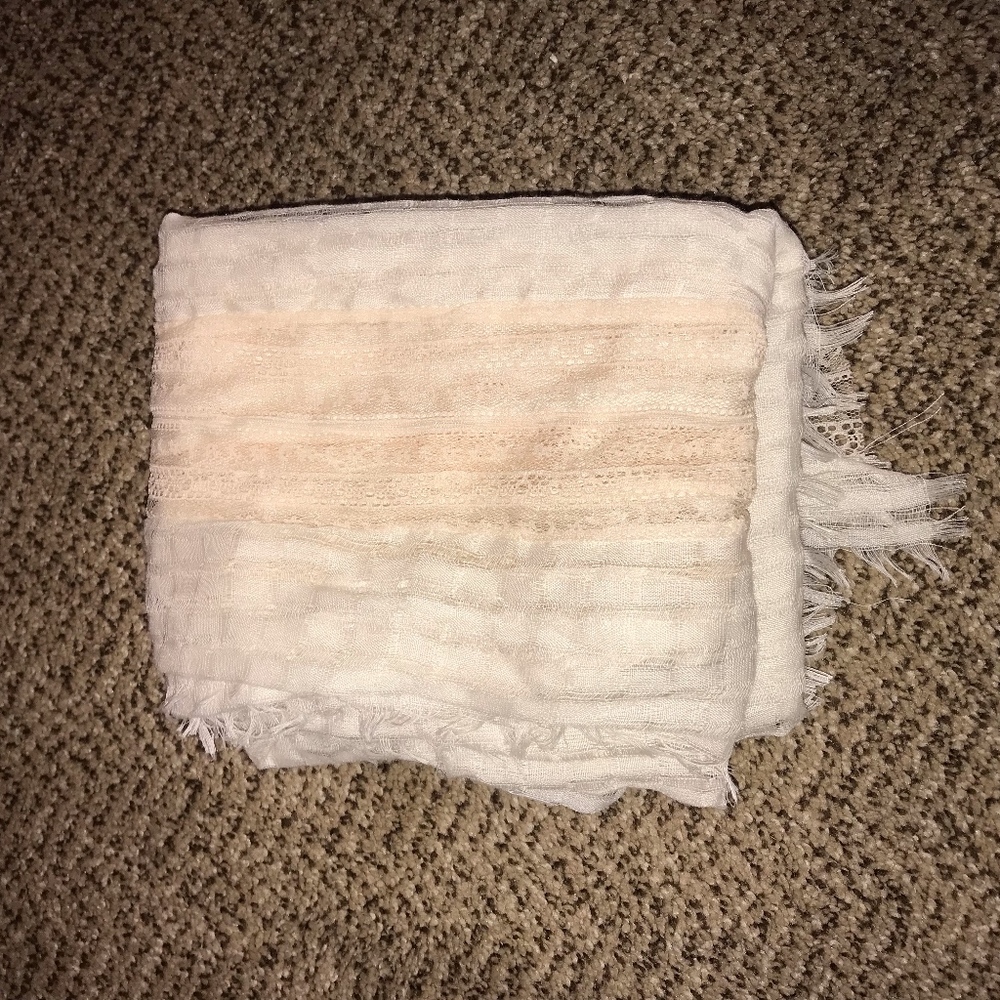 Lacey Scarf